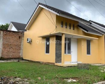 Disewakan rumah hoek di Talaga Bestari Taman palem Sebelah gerbang tol balaraja