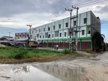 Ruko Kosong 3 Lantai Dijual di Jl. Kubang Raya Pekanbaru