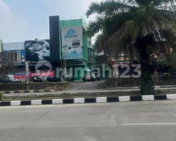 Dijual Ruko Pinggir Jalan Fasilitas Parkir Sertifkat Lengkap