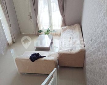 Di jual Rumah mewah 3 lantai ditengah kota jakarta Pusat