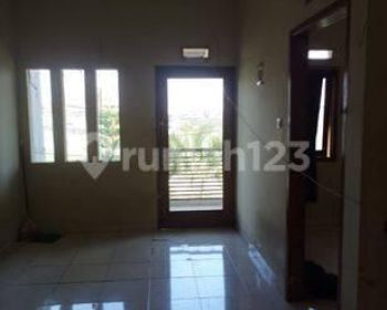 Rumah di mekar wangi 2 Lantai Bagus