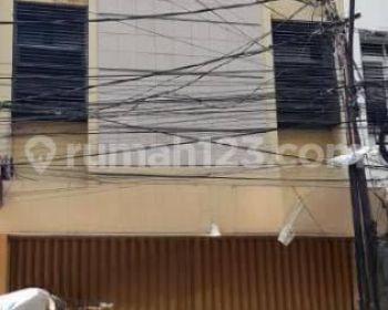 RUKO 3,5 LANTAI SIAP PAKAI DI JL ABC BANDUNG