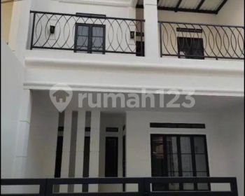 Rumah Lokasi Strategis Di Tebet Barat Jakarta Selatan R1767