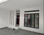 thumbnail-rumah-lokasi-strategis-di-tebet-barat-jakarta-selatan-r1767-2