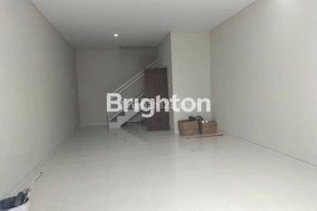 RUKO 2LT SIAP HUNI GRESS SELANGKAH MERR