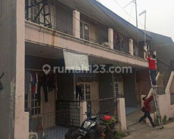 Rumah kontrakan buat investasi deket Pasar Ciracas Jakarta Timur