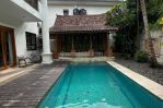 thumbnail-villa-modern-classic-2-lantai-di-pererenan-badung-bali-1