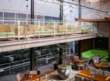 Ruang Usaha Luas di Jalan Diponegoro , Bandung Dkt Lapang Gasibu