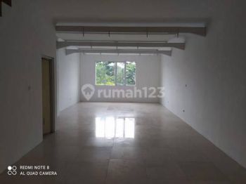 Ruko Dijual Siap Pakai Strategis di Mekar Wangi
