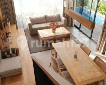 Vila modern Dua lantai SHM  dekat pantai di Canggu