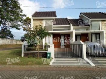 Disewakan rumah hunian cantik 1 lantai di greenland tidar malang