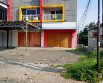Disewakan ruko 2 lantai siap buat kantor lokasi mudah diakses