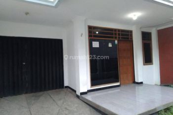 Disewakan Rumah Luas dan Strategis di Srimahi Kembar Bandung Kota