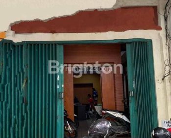 Ruko 3 Lantai Panjang Jiwo