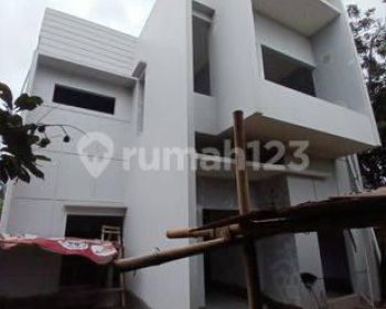 Rumah scandinavian di pinggir Cilodong Depok