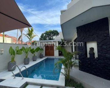 Dijual Villa Baru Lantai 2 di Jalan Raya Kerobokan Kuta Badung