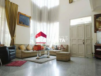 Permata Buana, 340meter