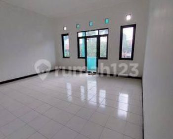 Ruko Lebar 8 Meter Ramai Strategis Di Mainroad Taman Kopo Indah