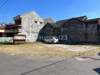 Tanah Pekarangan Strategis Dalam Perumahan Di Wirosaban Umbulharjo