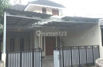 Dikontrakkan Rumah 2 Lantai Dekat Kampus Ugm di Jalan Monjali