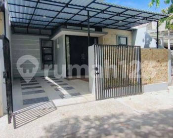 Rumah Baru Renovasi Depan Taman Di Griya Loka Bsd City