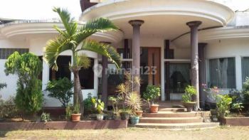 Jual Rumah dan Ruang Usaha di Sayap Kiaracondong