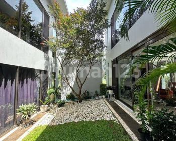 Rumah Mewah Tropical Permata Buana (400m2) Hoek