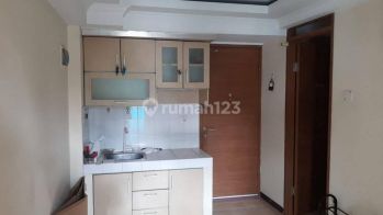 Dijual Apartemen Jakarta Barat Green Park View 2 Kamar Furnish
