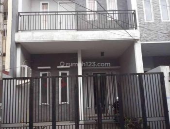 Rumah bagus Siap Huni Bebas banjir Tanjung Duren(TD140)