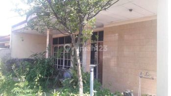 Rumah Tanah Luas Plus Ruang Usaha Dalam Komplek Di Area Bisnis