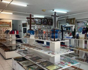 Dijual Cepat Ruko Siap Usaha 3 Lantai di Lokasi Super Strategis Kelapa Gading