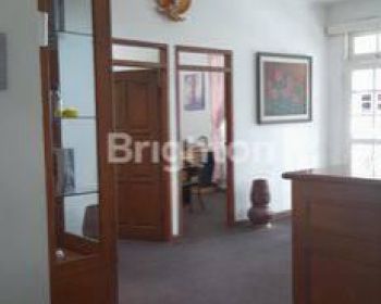 RUMAH MEWAH TENGAH KOTA SEMARANG