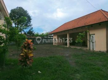 Di jual Showroom di bypass ida bagus mantra