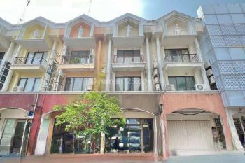 Jual Cepat Ruko Rich Palace Mayjend Sungkono 3 Lantai Parkir Luas