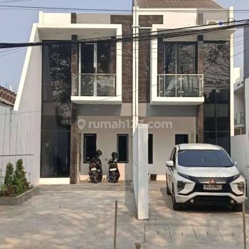 Rumah 2 Lantai Dekat Rumah Sakit Persahabatan Di Cipinang Jakarta Timur