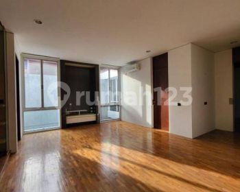 Rumah Baru di Jalan Benda, Jakarta Selatan