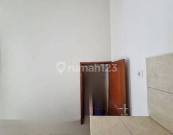 Dijual rumah luas rapih siap huni Brand New Delatinos BSD City