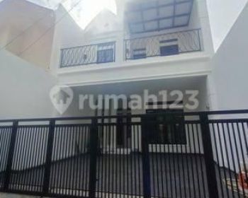 RUMAH SEWA AREA TEBET SIAP HUNI