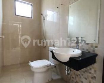 Disewakan Rumah Bagus Dan Rapih, Keadaan Kosong,lokasi Startegis di Sentul City