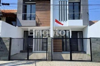 Klampis Wisma Mukti dekat Manyar