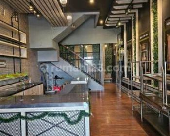 Anda Sedang Mencari Tempat Usaha Yg Strategis Dan Sudah Ramai Ini Lho Jawabanya.