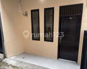 Rumah 1 lantai, akses 1 mobil,  tidak jauh dari jalan raya cinere