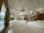 thumbnail-american-classic-house-with-pool-in-pondok-indah-area-12