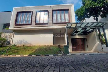 Rumah Lux dalam Townhouse daerah Jagakarsa, Nego