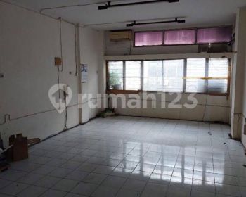 Dijual ruko 3 lantai mangga dua raya strategis