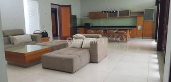 Disewakan rumah apik full furnished mainroad Sutami
