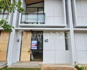 Disewakan Rumah Cluster Cendana Clover Lippo Karawaci