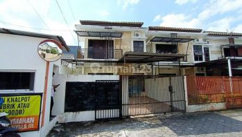 Dijual Rumah 2 Lantai Jl.kaliurang Km 13, Dekat Uii Jogja