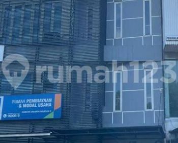 Disewakan ruko comercial area  Jakarta Selatan di Jalan Raya Pasar Minggu