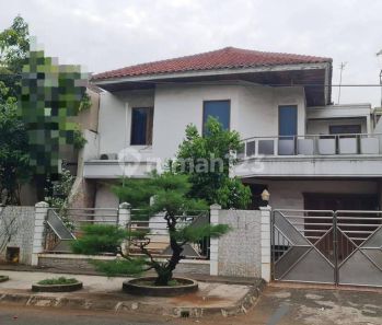 Rumah 2 Lantai Bagus Sertifikat Hak Milik di Perumahan Taman Modern, Jakarta